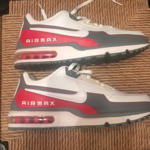 Men’s Nike Air Max shoes